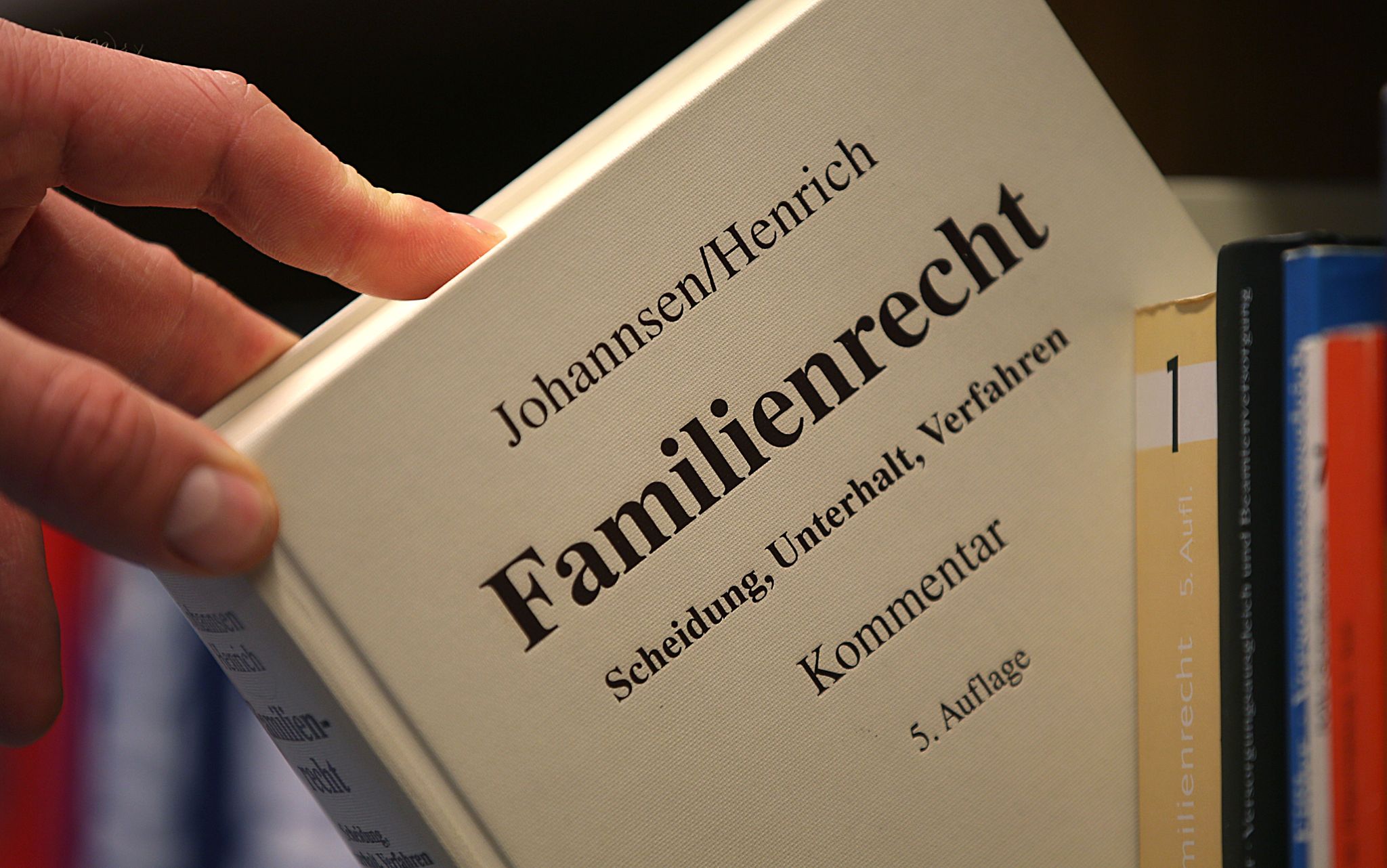 Urteil: Mutter muss Jobcenter gegenüber den Vater nennen