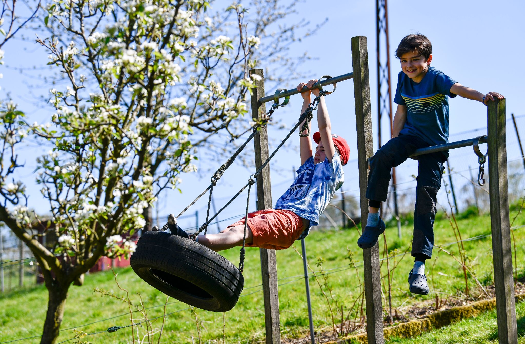 Nach dem Winter Gefahren für Kinder prüfen