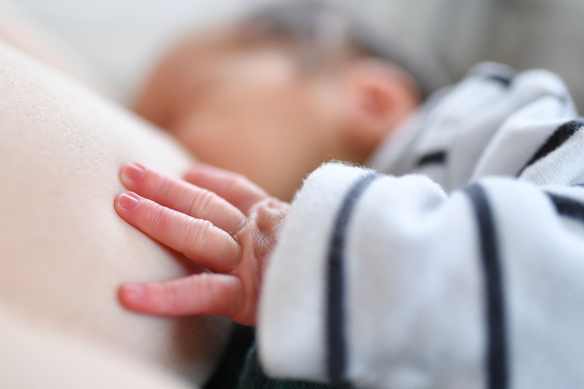 Keine Angst, wenn das Baby hickst