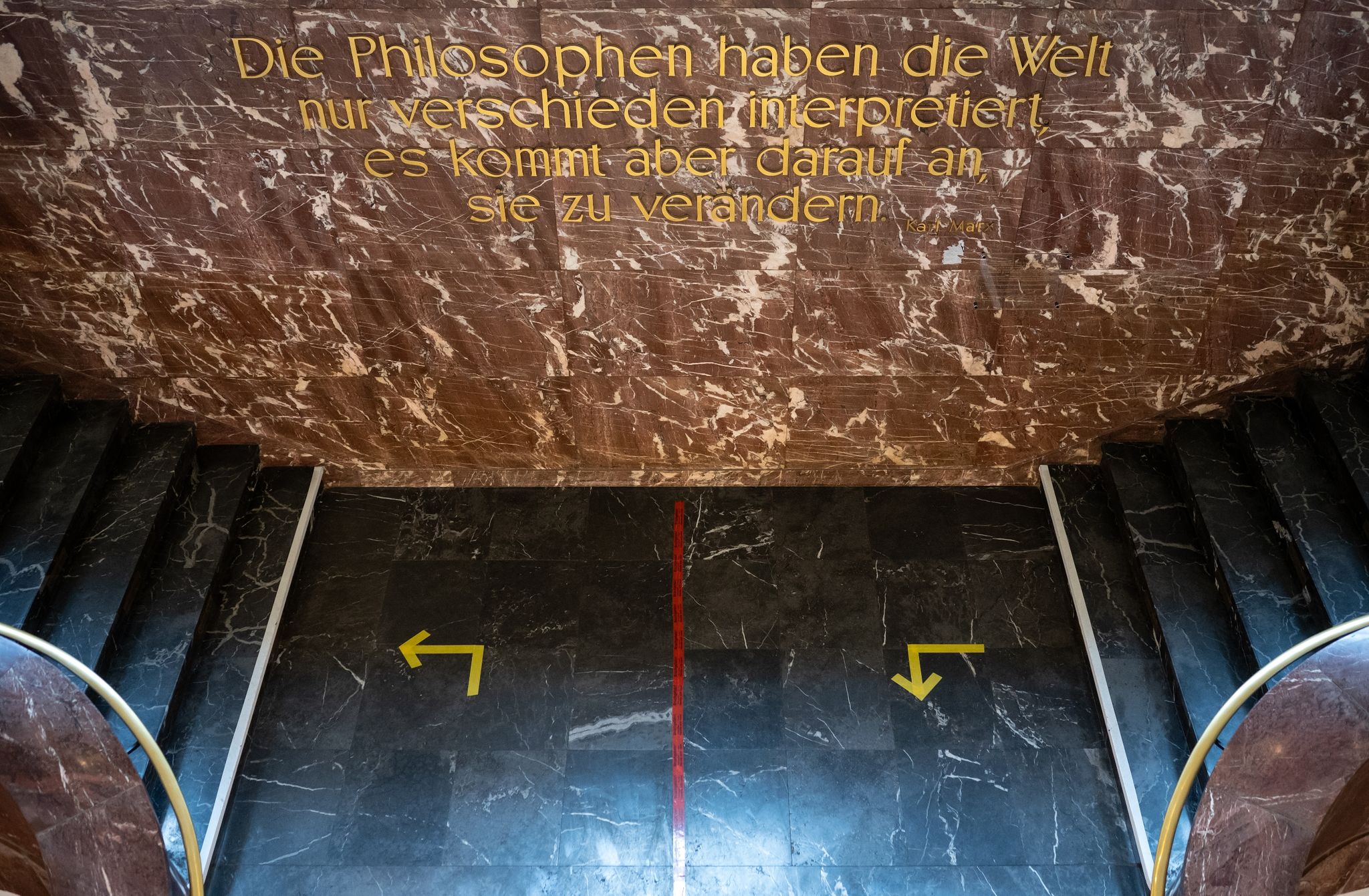 Lernen in Kleingruppen: Berlins Hochschulen lockern