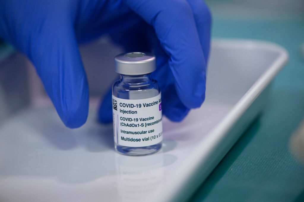 Corona-Impfstoffe: Was steckt hinter den Hirnthrombosen?
