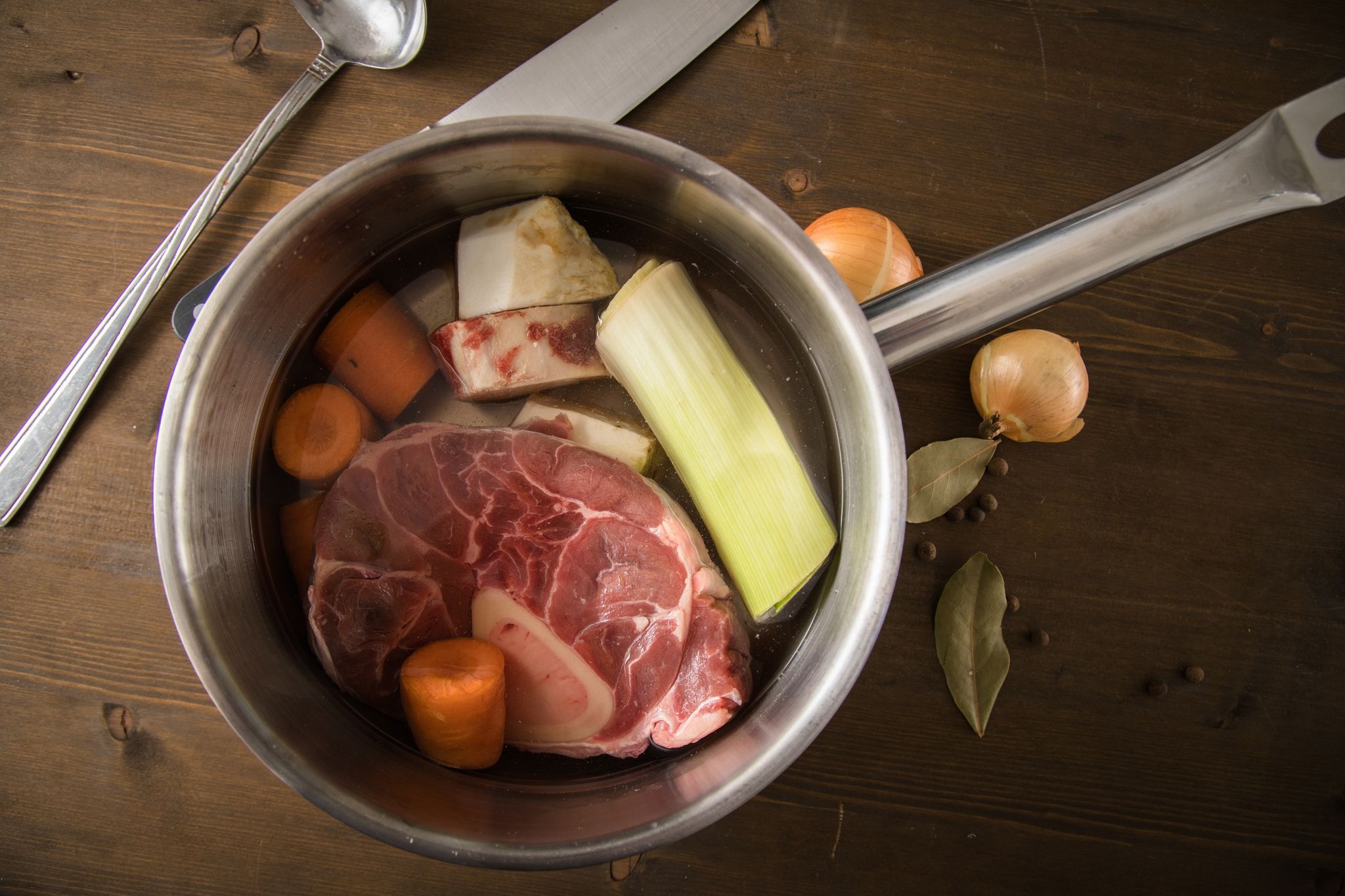 Ist Knochenbrühe wirklich so gesund?