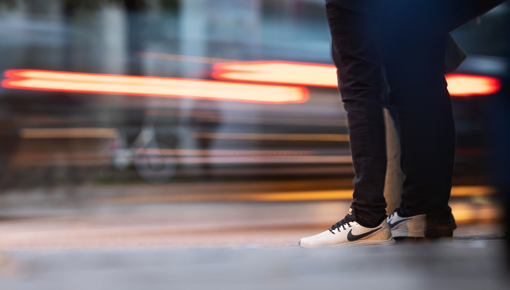 Nah am Bordstein vorbei: Wer haftet bei Unfall mit Kind?