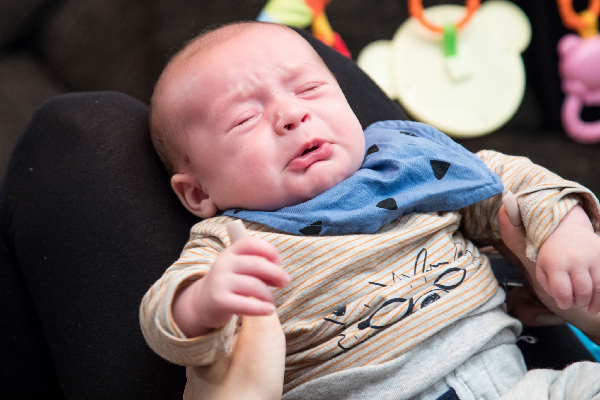 Wie Eltern durchhalten können: Hilfe, das Baby schreit!
