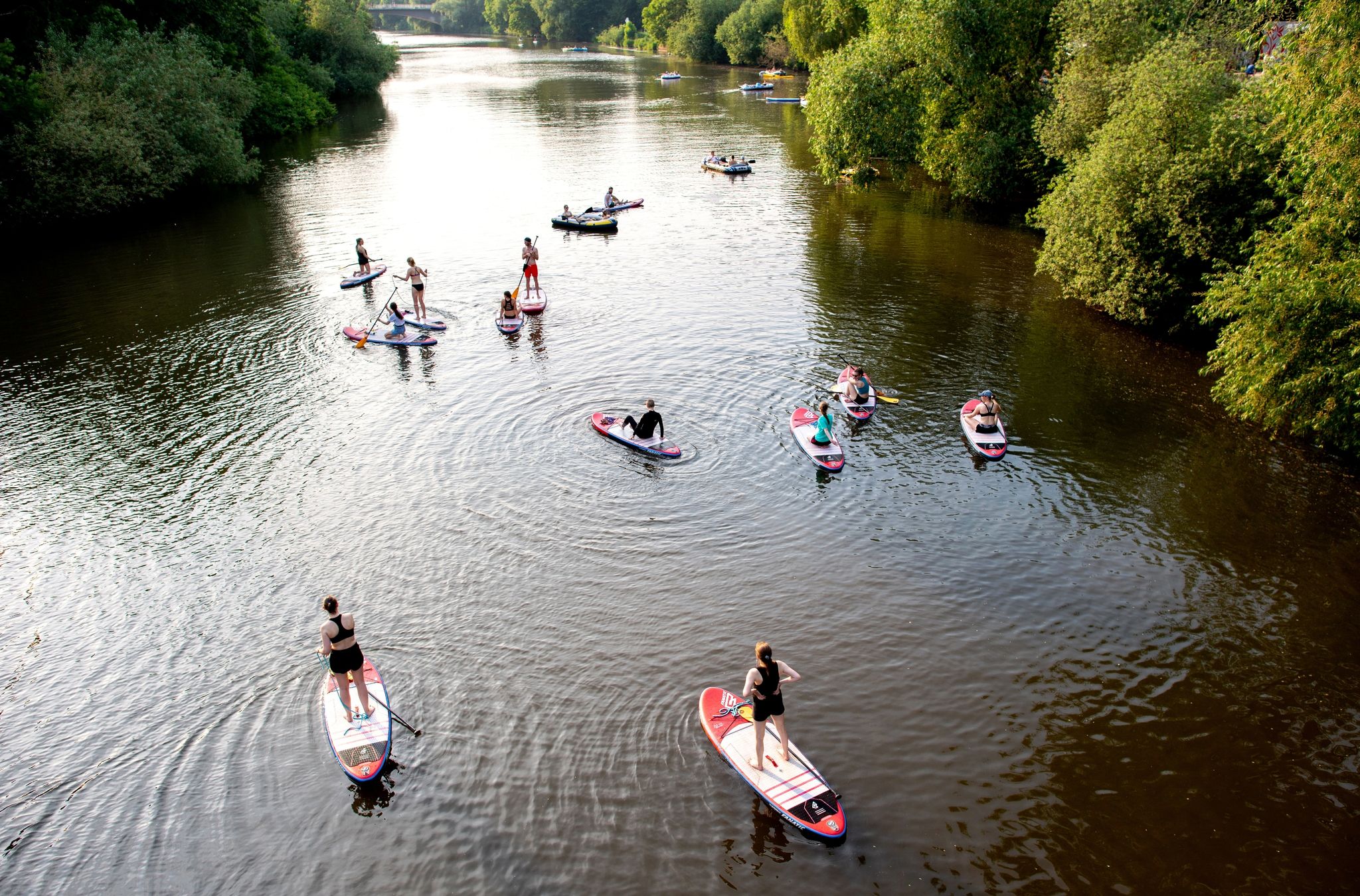Stabil Paddeln: Stand-Up-Paddle-Boards nach Bedarf aussuchen