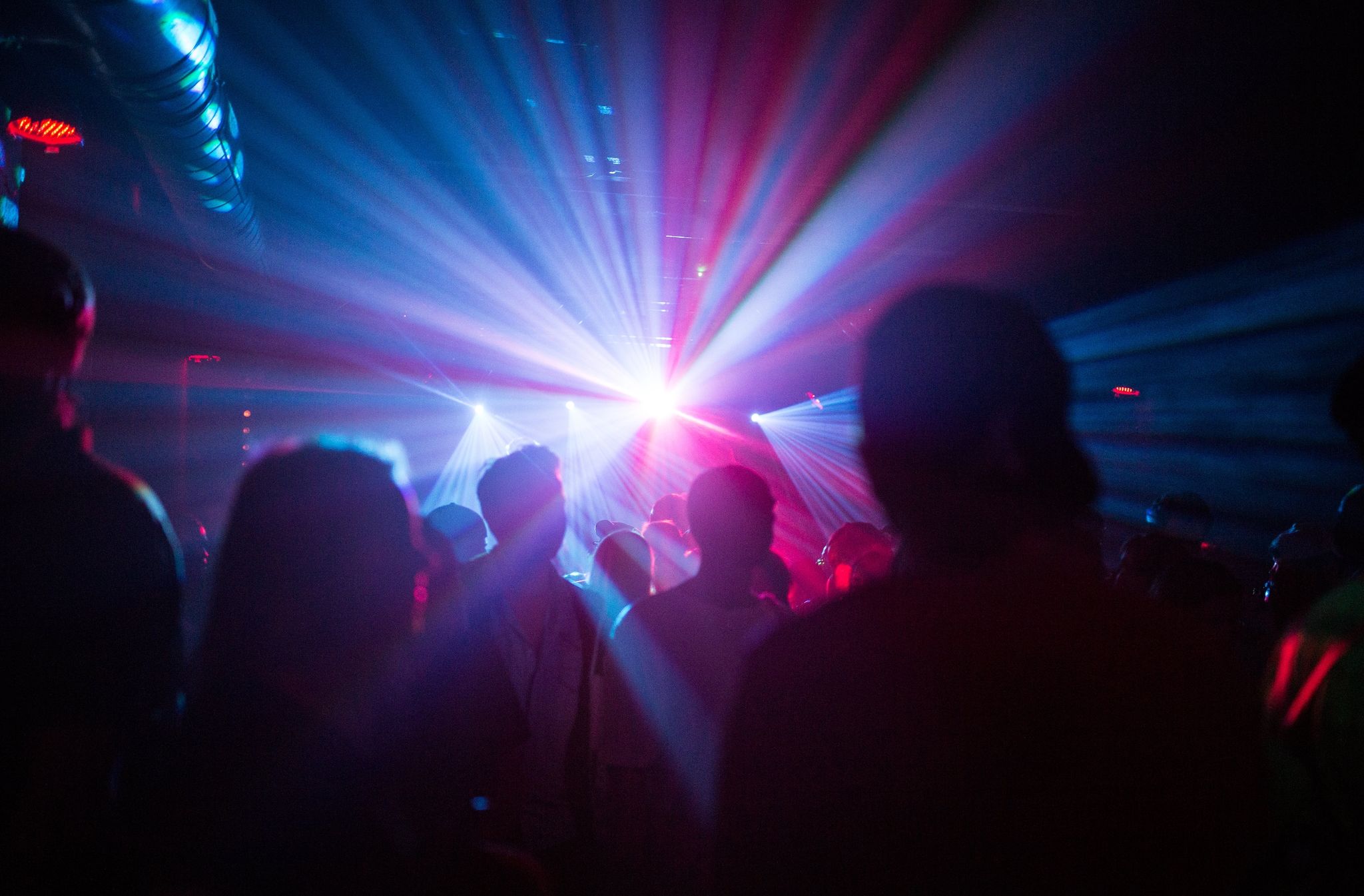 Berlin will Clubs für Pilotprojekt öffnen