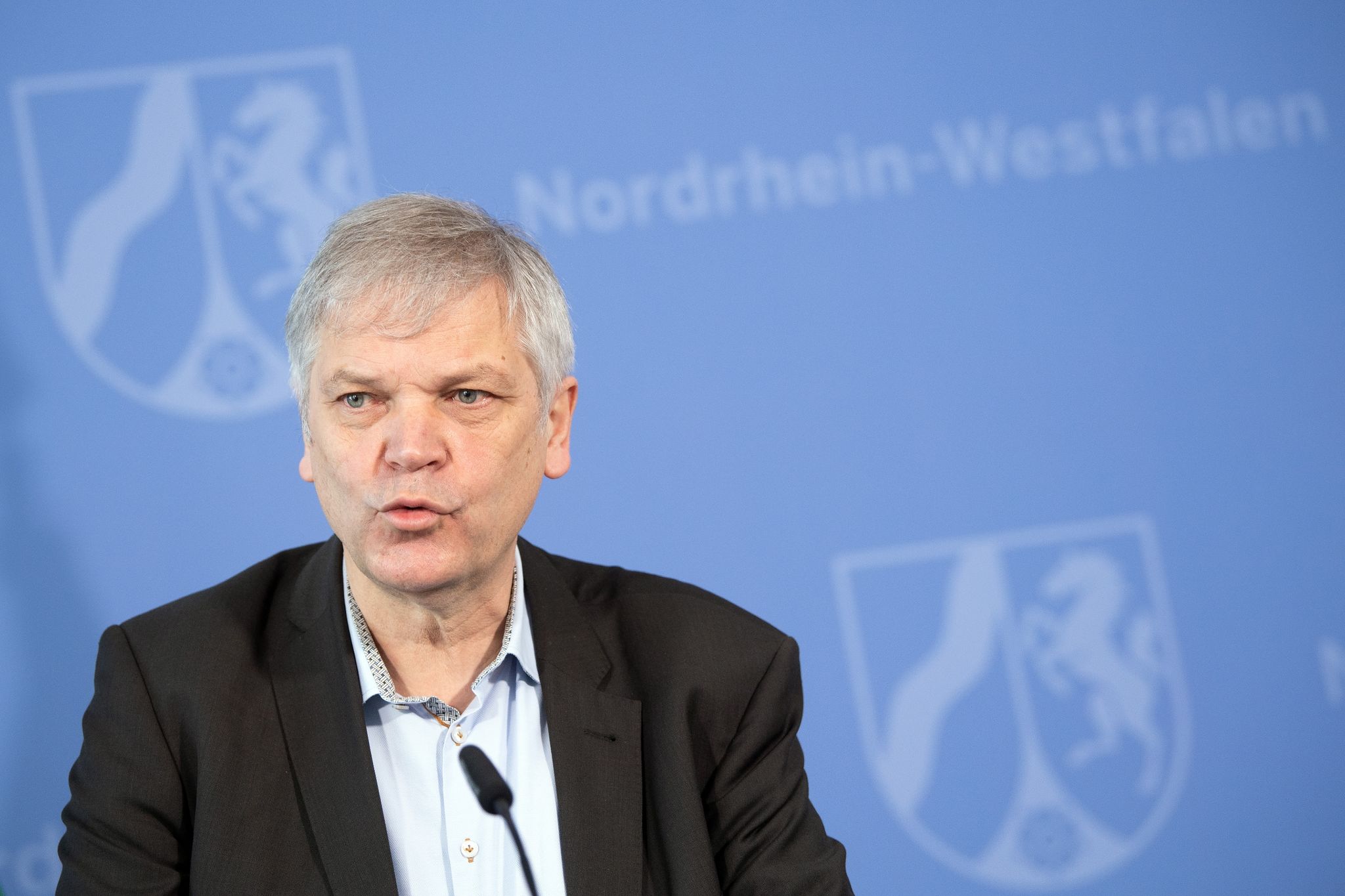 Ärztekammerpräsident fordert Fußballspiele ohne Zuschauer