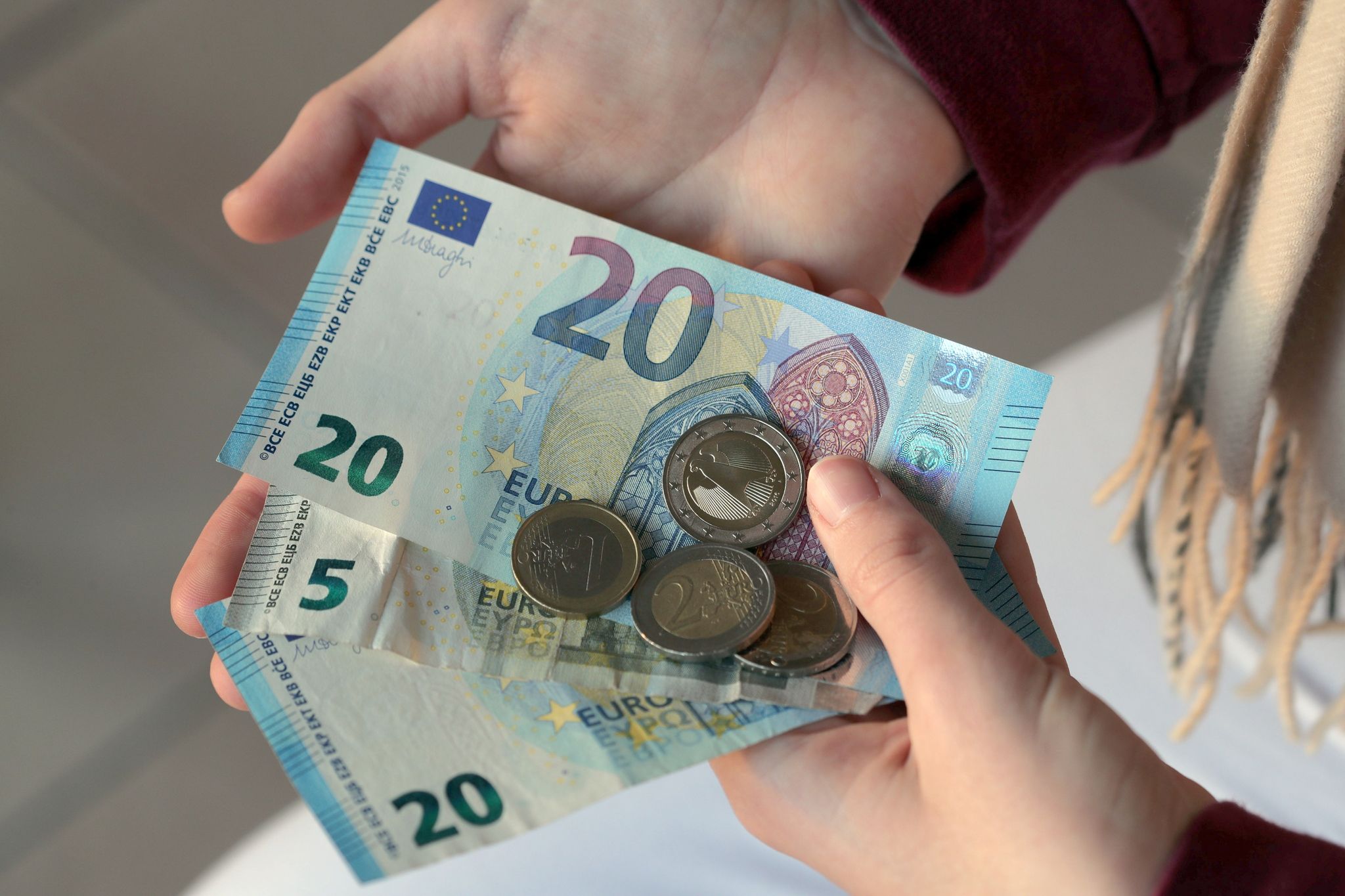 Jugendstudie zeigt Lücken in der Finanzbildung