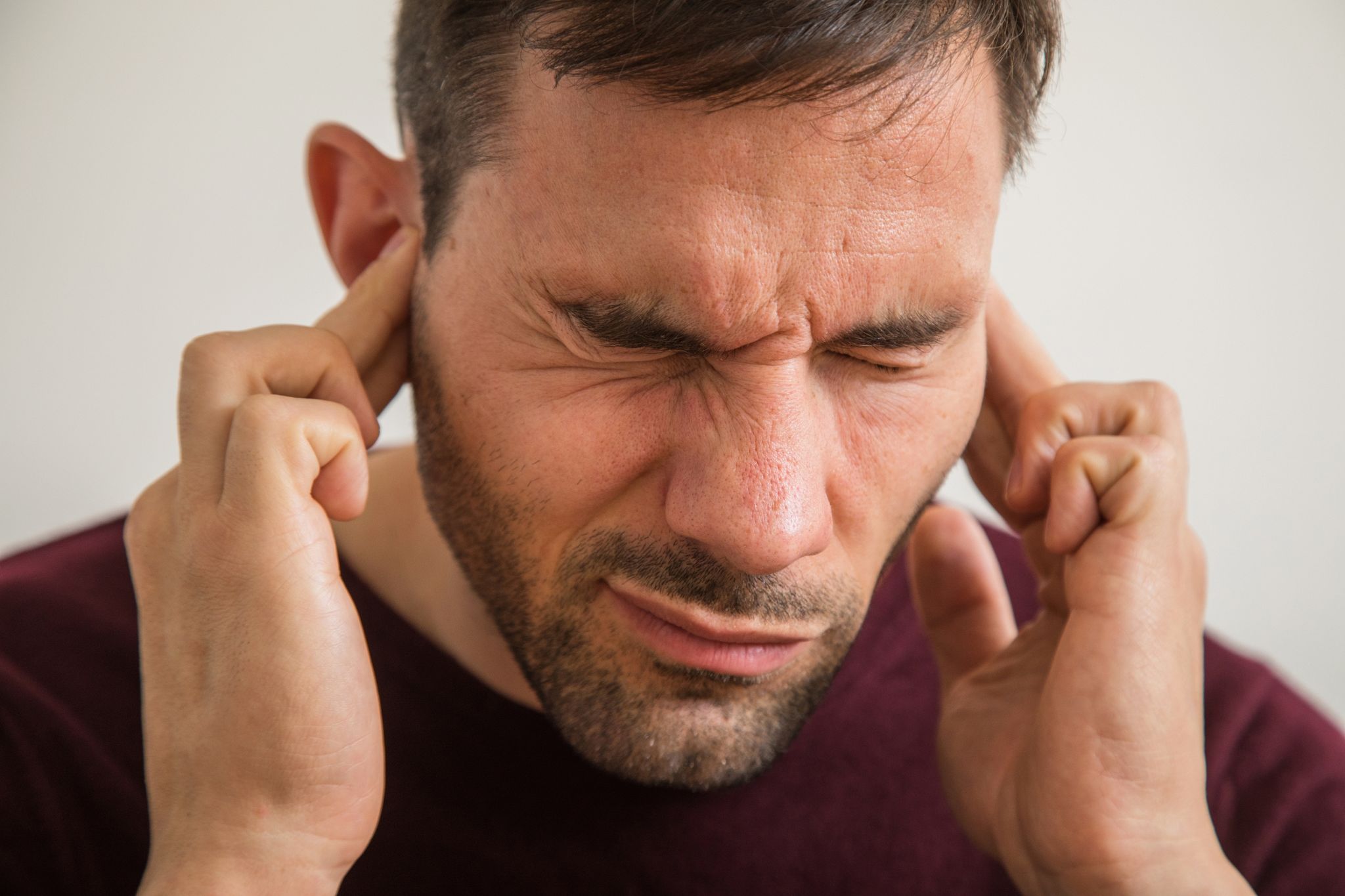 HNO-Arzt erklärt: Warum Stress zu Hörproblemen führen kann