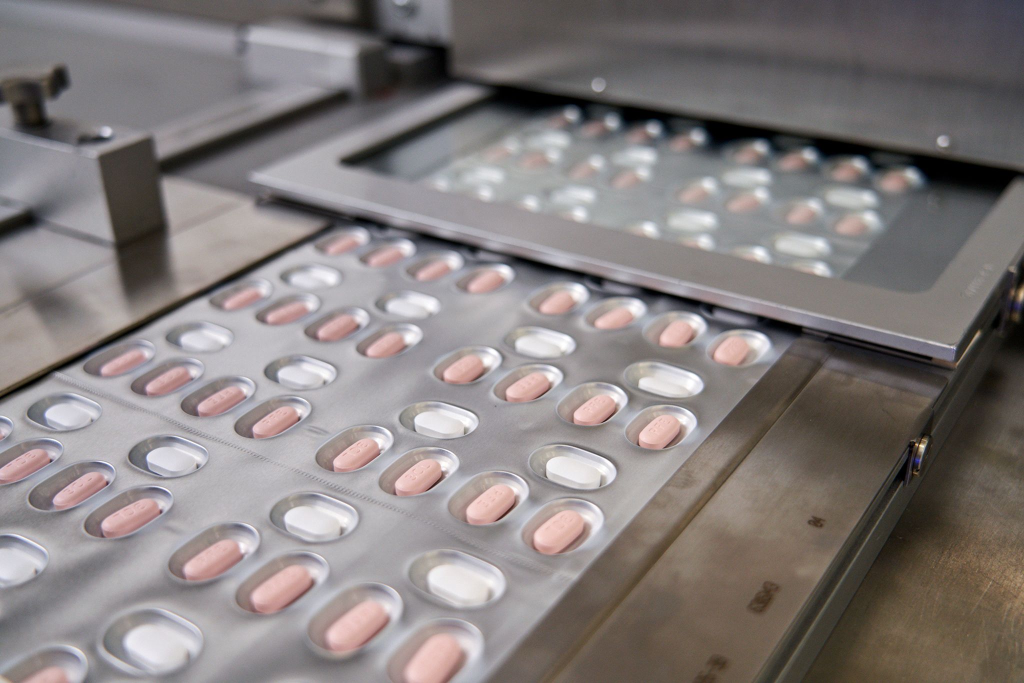 EMA gibt grünes Licht für Corona-Pille von Pfizer