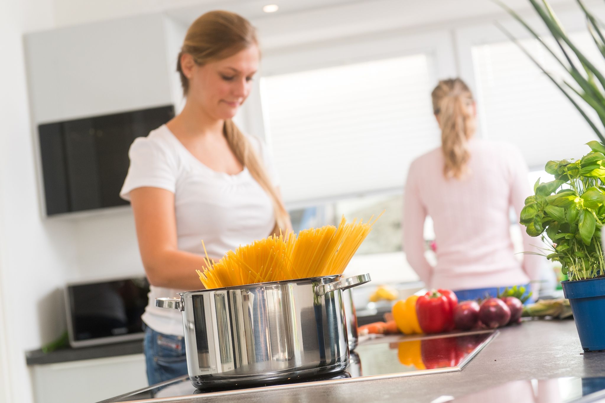 Nudelwasser zum Kochen und Abwasch nutzen