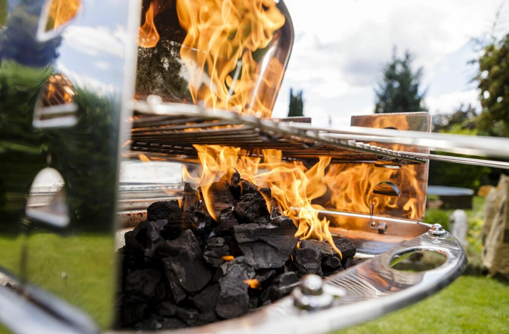 Vorsicht mit Kindern: Spiritus gehört nicht auf den Grill