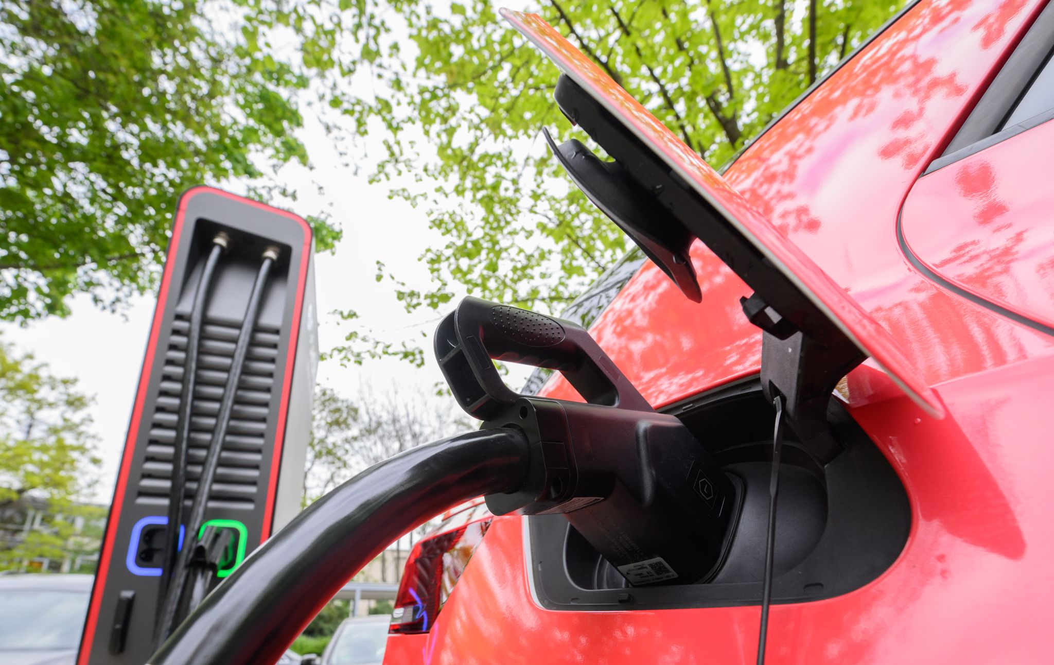 Experten: Der Weg zur Super-Batterie für E-Autos ist lang