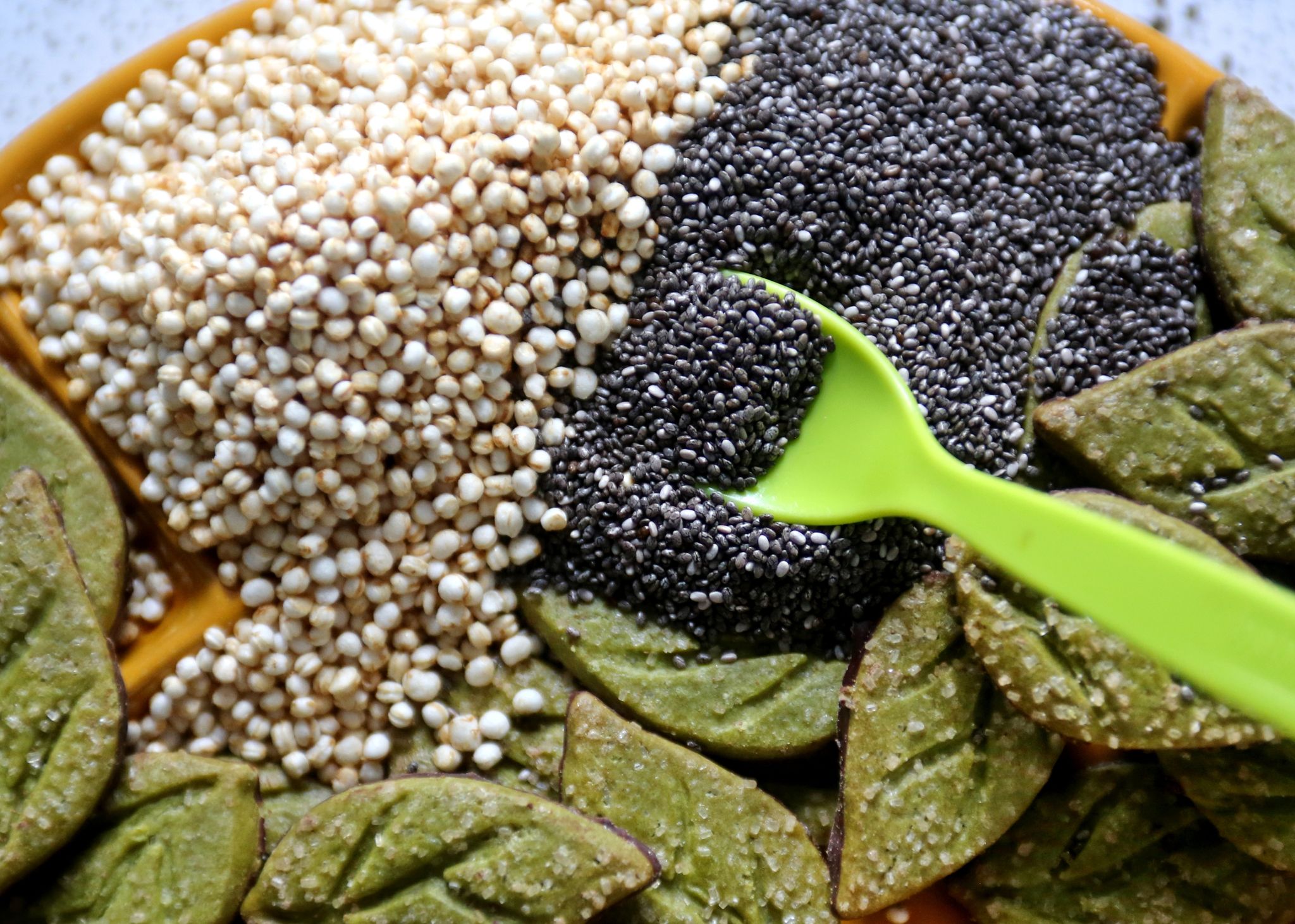 Superfoods: Über Gesundheitsversprechen und -risiken