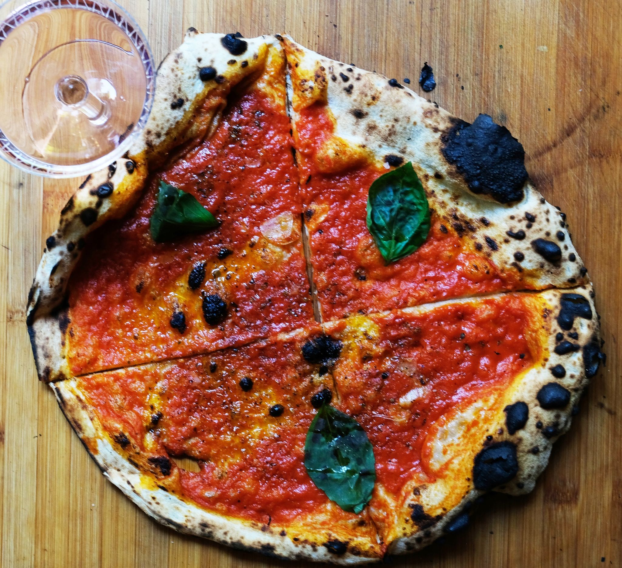 Pizza mit etwas anderem Teigboden