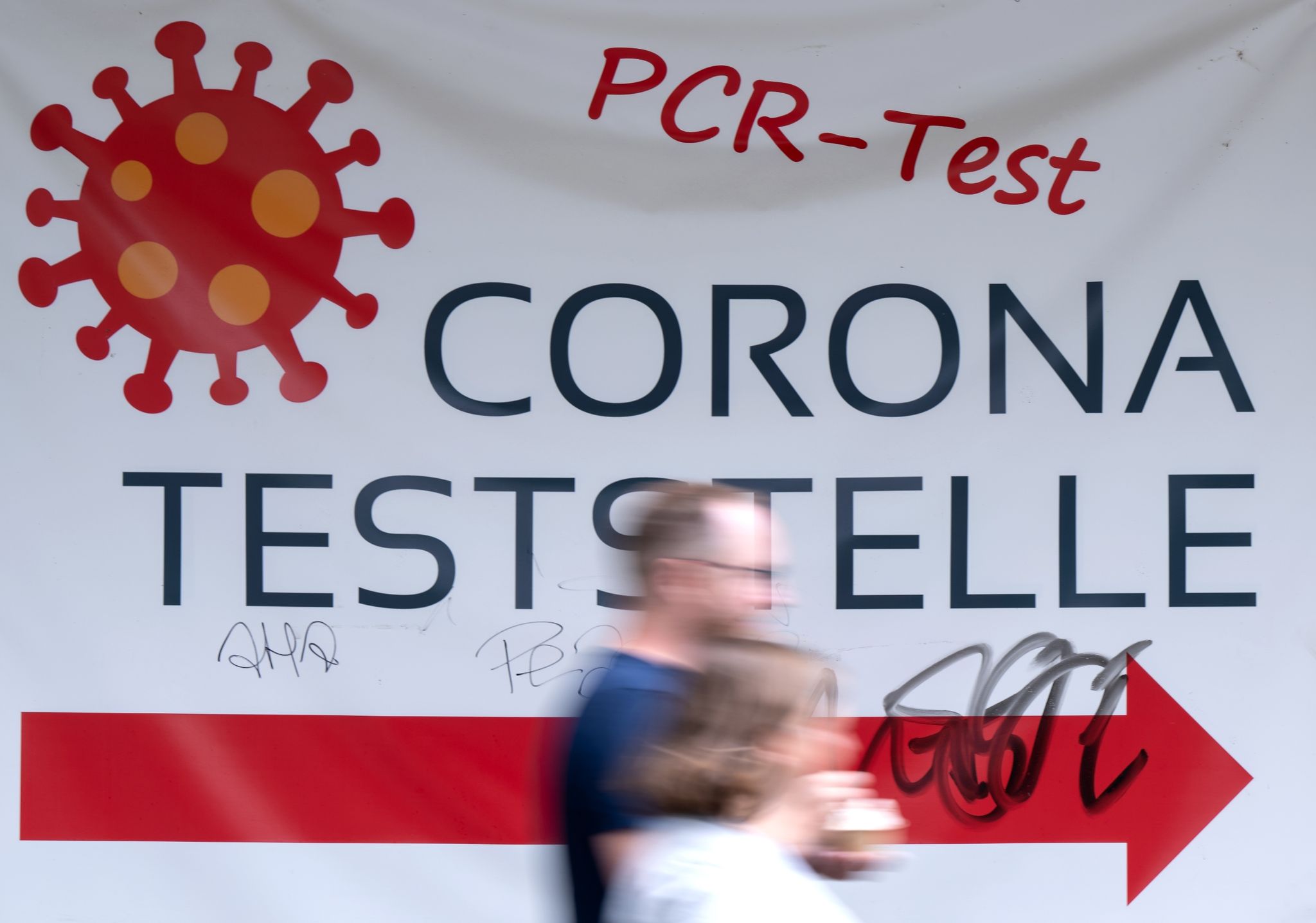 Anspruch auf PCR-Test bei positivem Corona-Schnelltest?