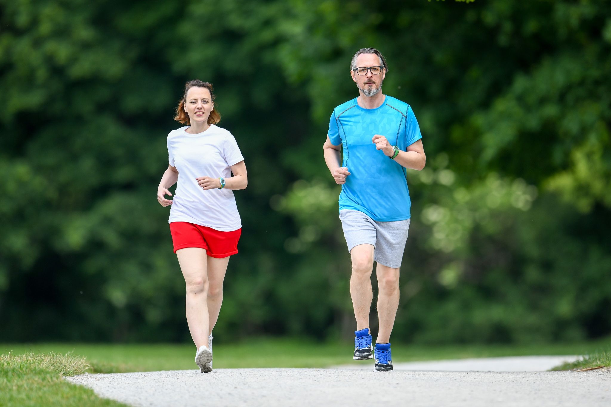 Wie man Mahlzeiten und Sport in Einklang bringt