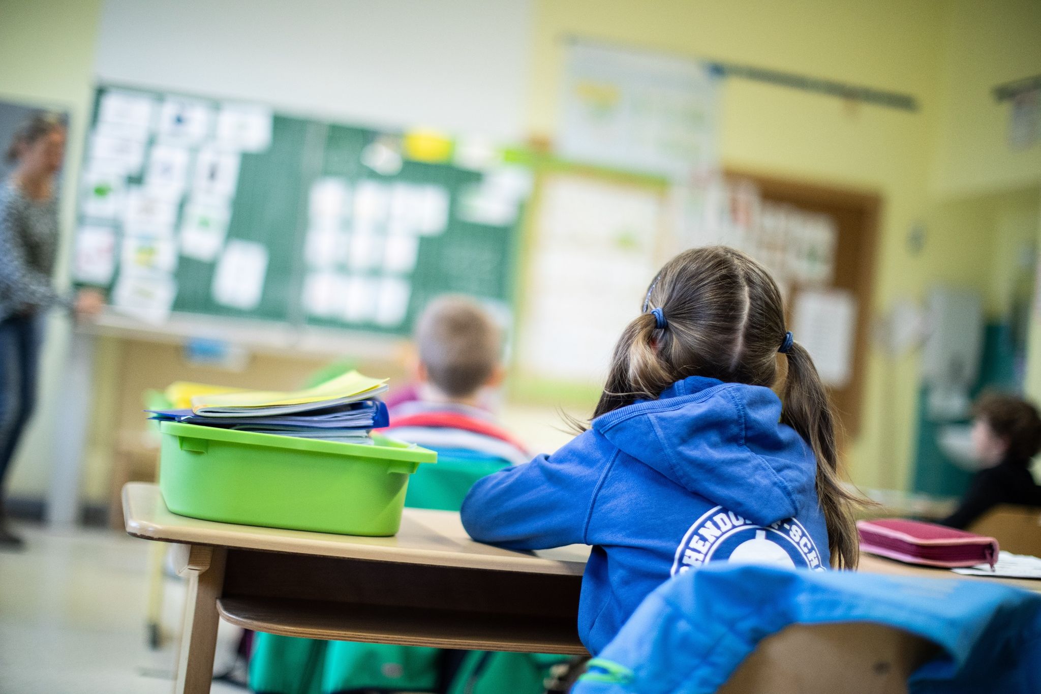 Schulstart: Kurzsichtigkeit erkennen und vorbeugen