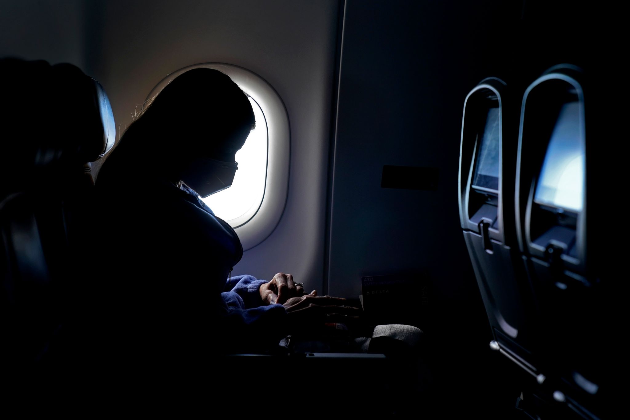 Keine Regeln mehr: Maske im Flugzeug trotzdem tragen?