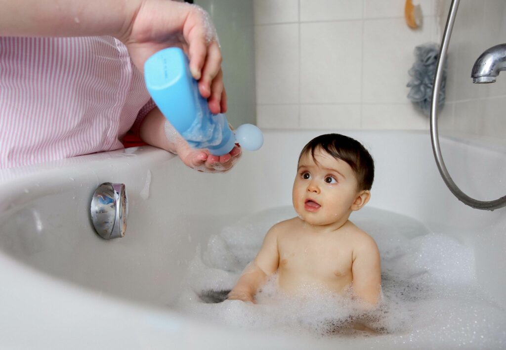 Auf diese Inhaltsstoffe sollten Sie bei Kindershampoo achten