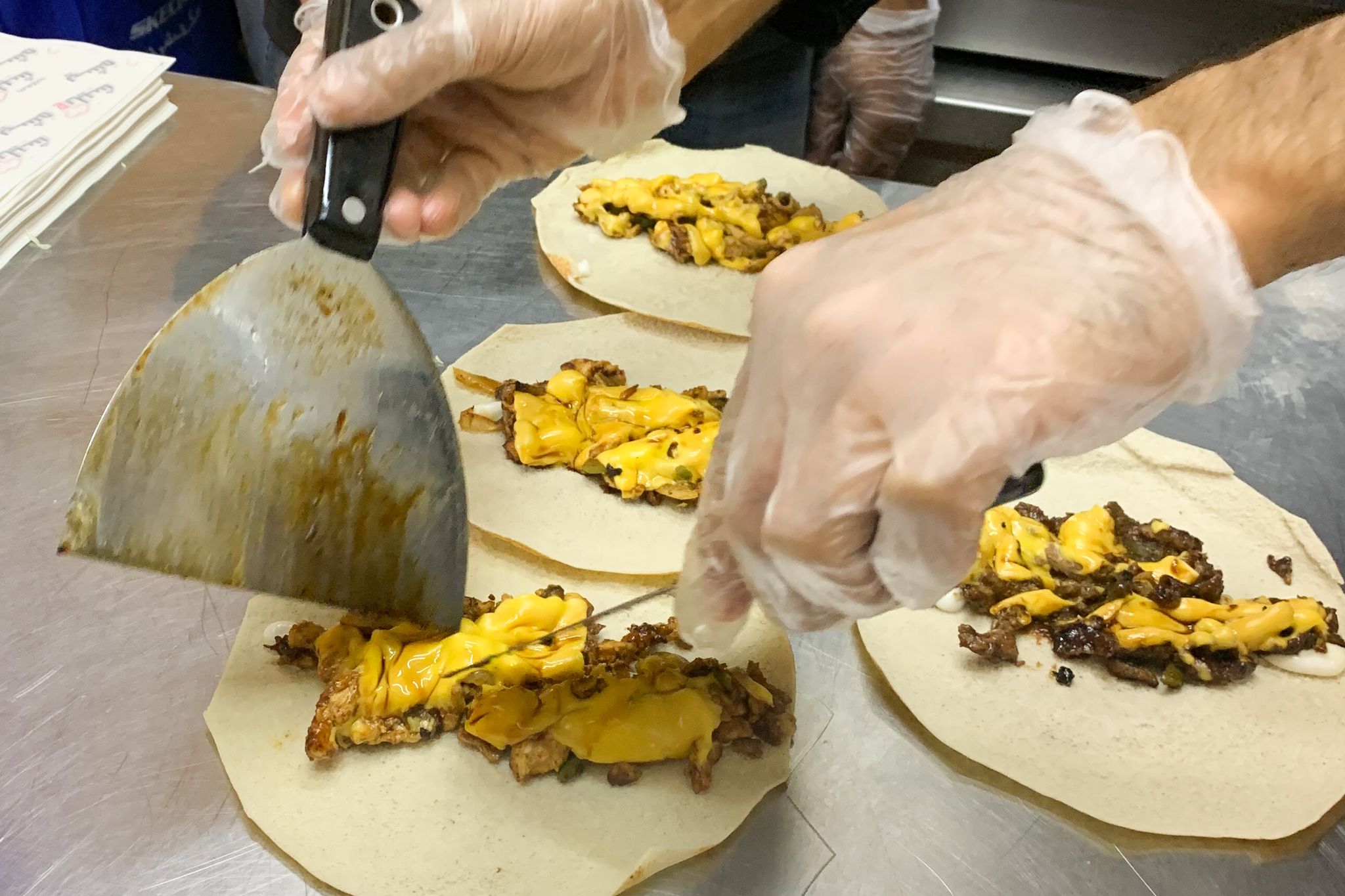 Samosa oder Regag: Echte Katar-Snacks zum Fußball