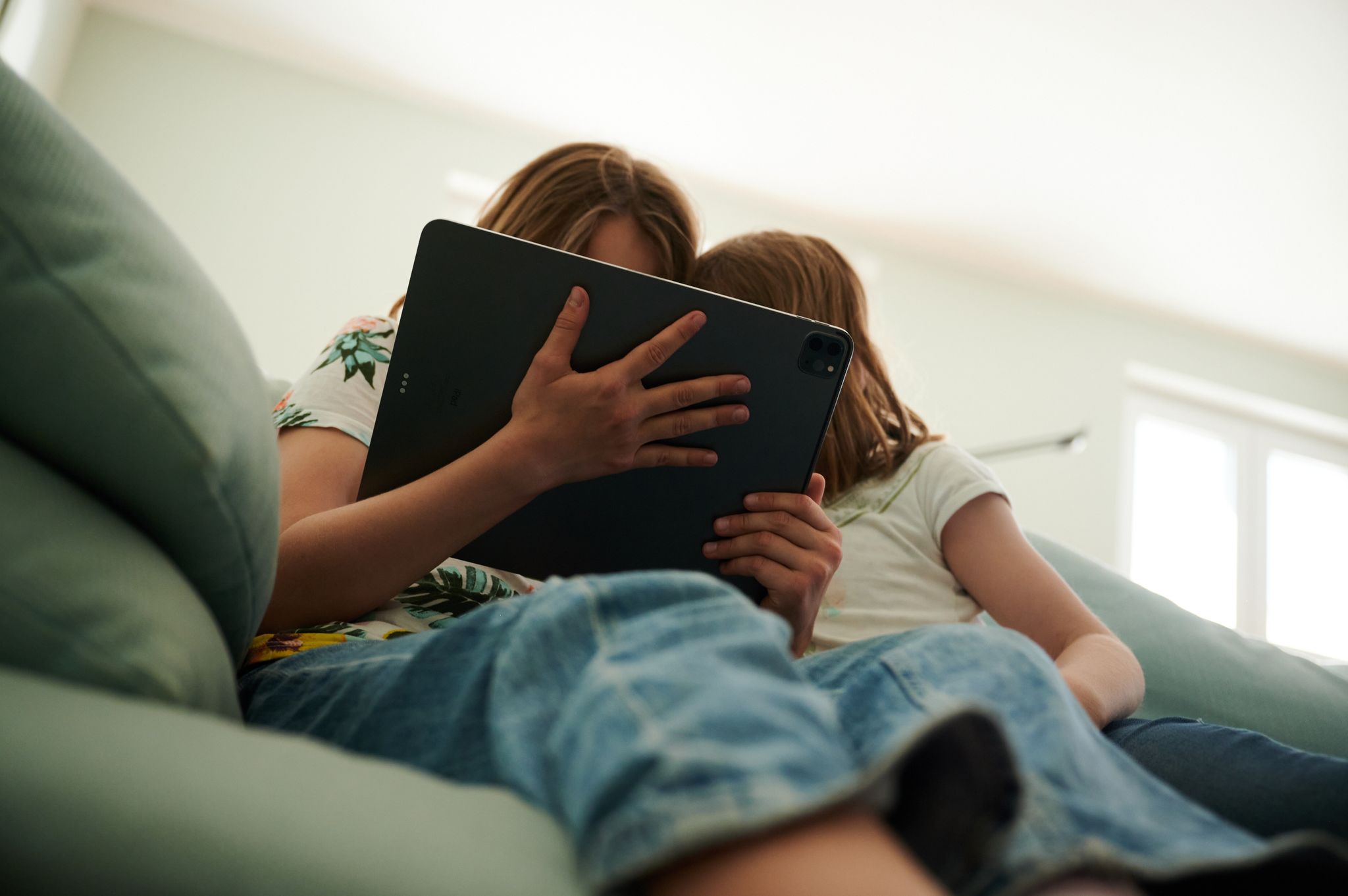Bildschirmzeit von Kindern in Pandemie deutlich gestiegen
