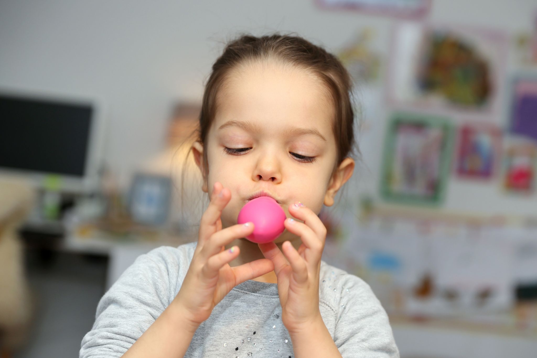 Luftballonuhr verkürzt Kindern das Warten