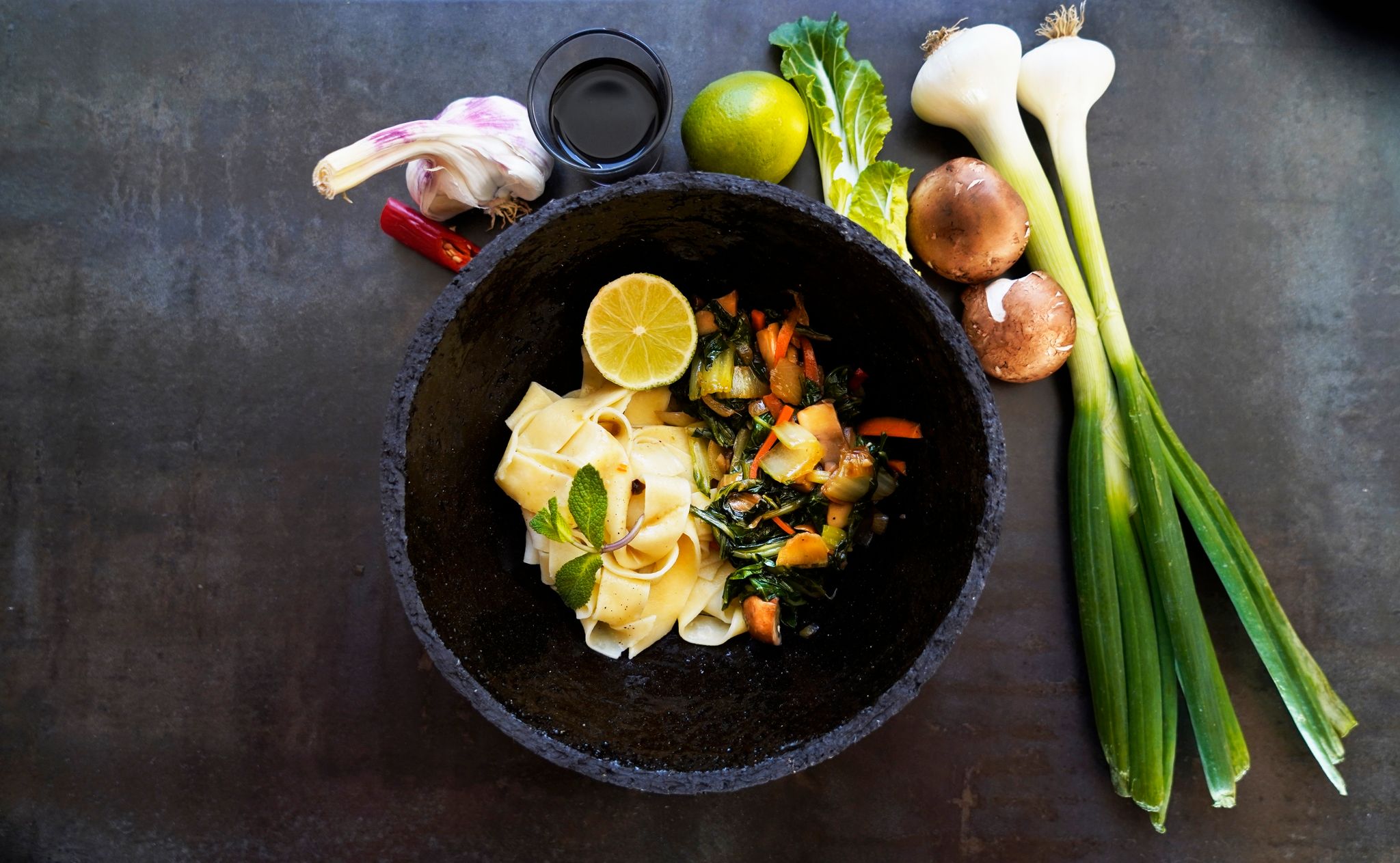 Limetten-Tagliatelle mit Pak Choi