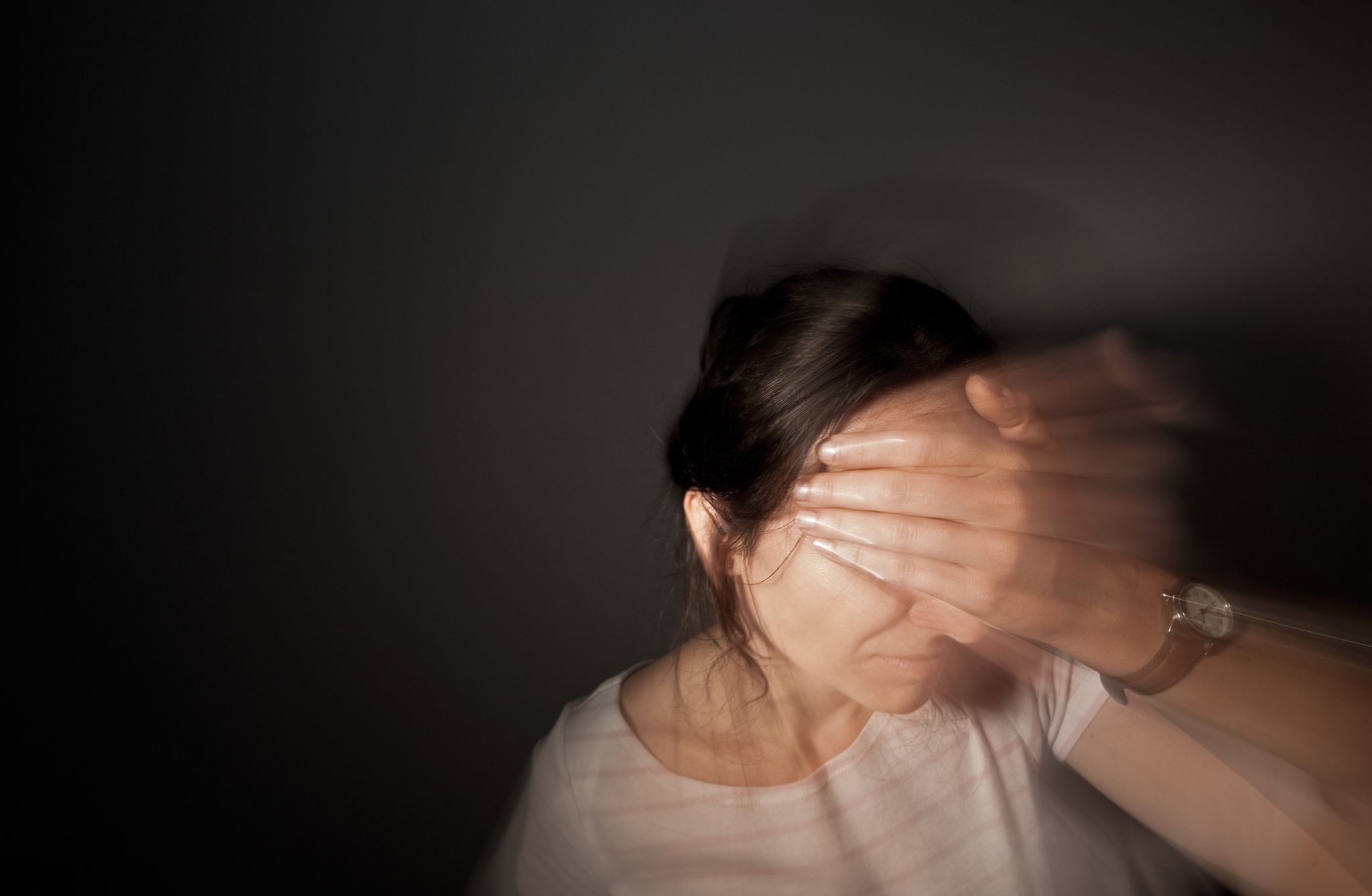 Die Migräne klopft an: Was hinter der Aura steckt
