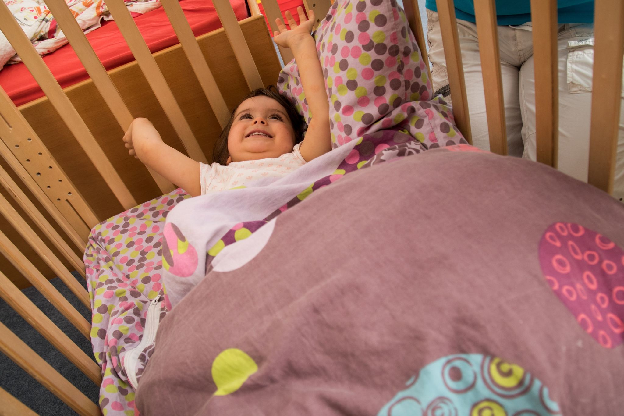 Frühaufsteher-Kinder lernen schrittweise um