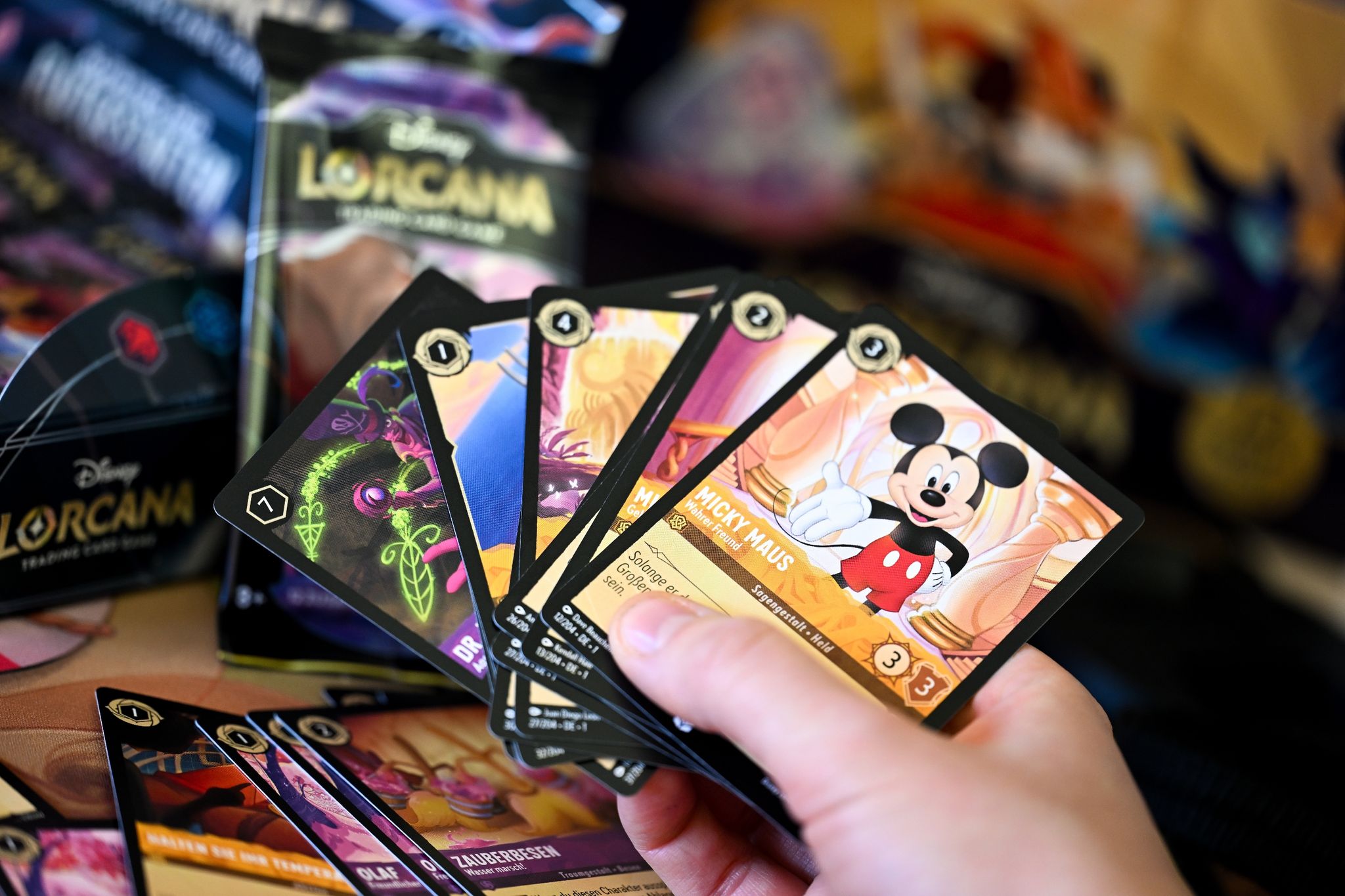Micky und Donald statt Bube und Ass: 5 moderne Kartenspiele