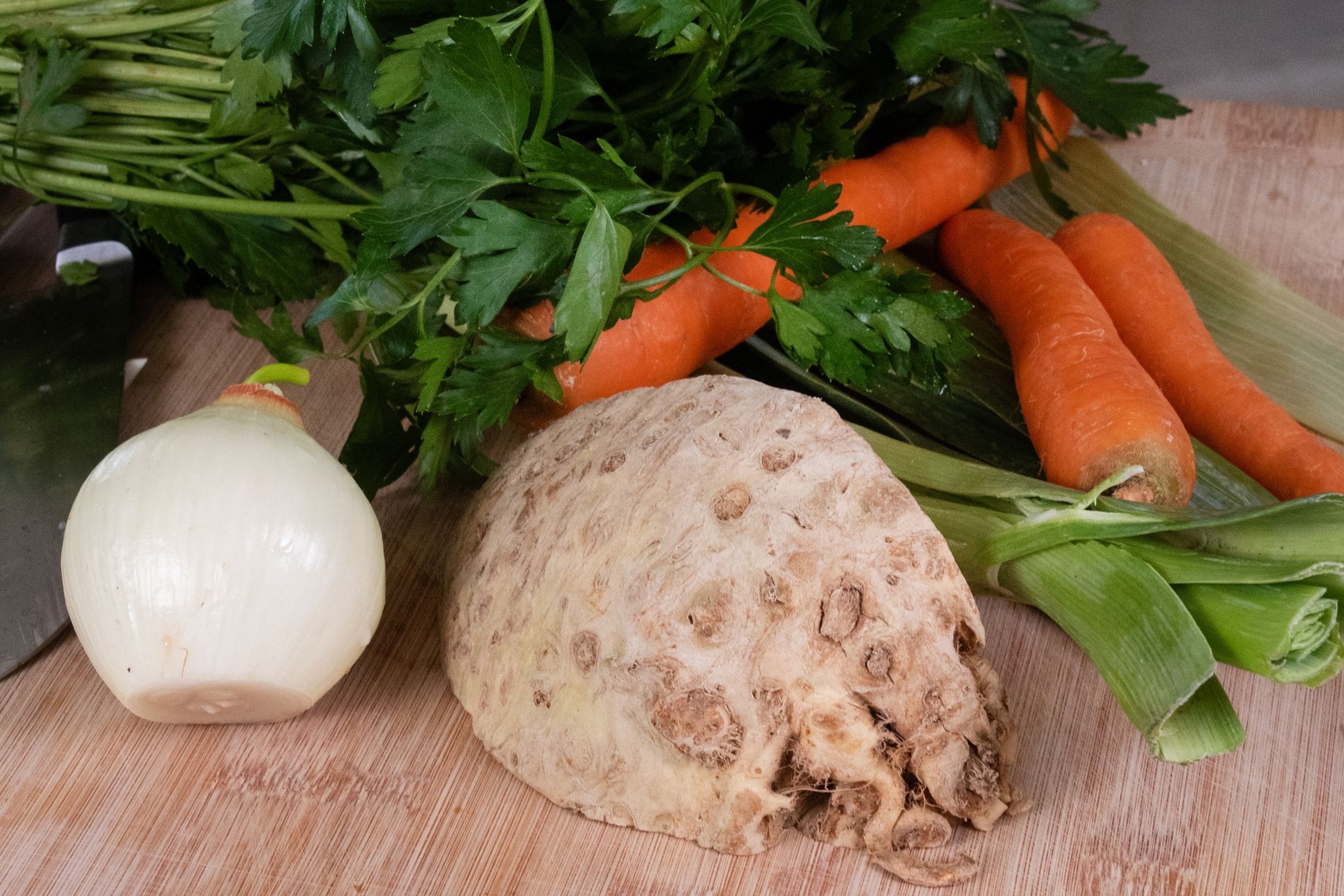 Der Turbo-Trick: Leckere Gemüsebrühe ohne Kochen