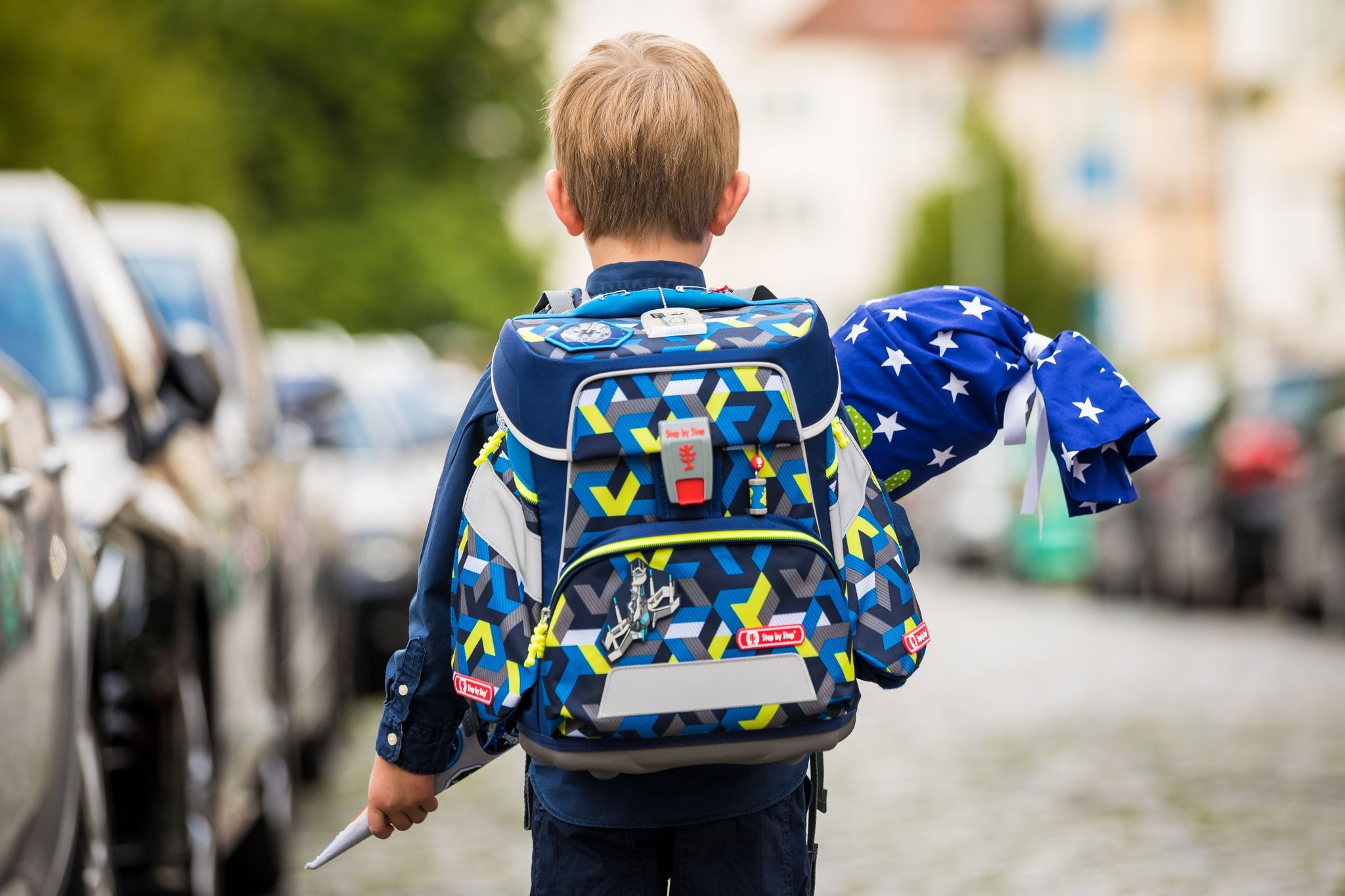 Für den Rücken: So tragen Kinder den Ranzen richtig