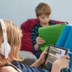 60/60-Regel und Mausohren: Was das Gehör von Kindern schützt
