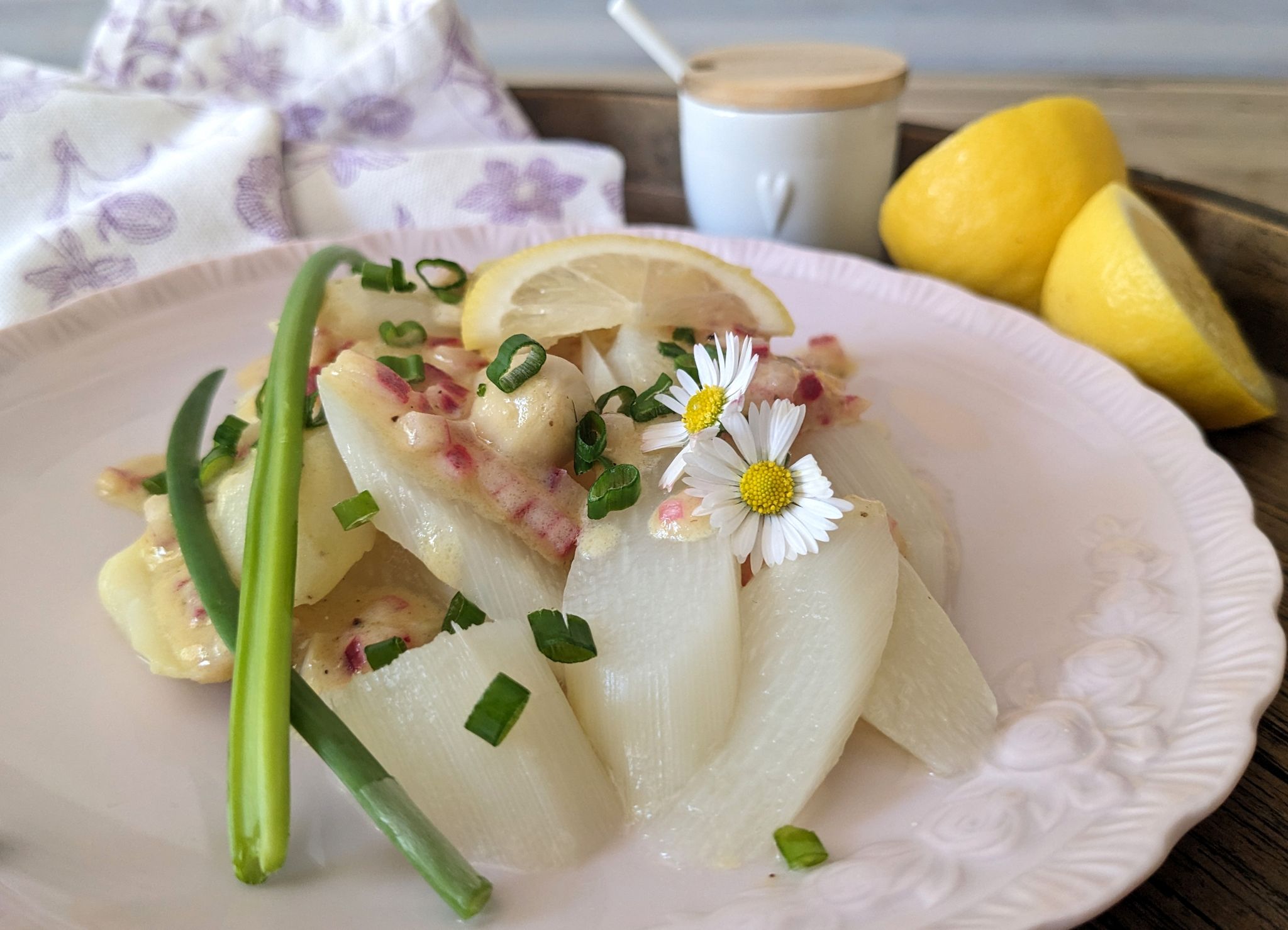 Einfach lecker: Spargelsalat mit Zitronenvinaigrette