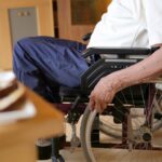 Krankenkasse muss elektrisches Zuggerät für Rollstuhl zahlen