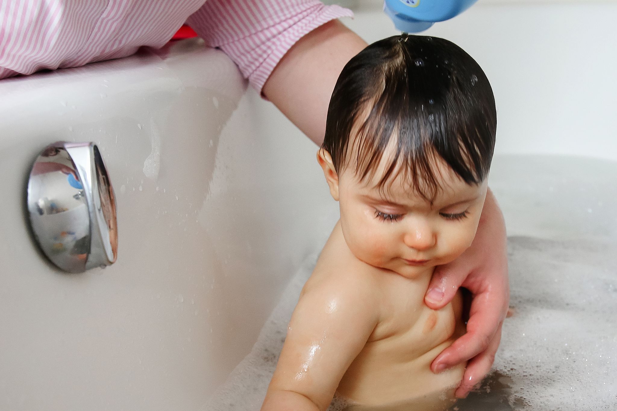 Lebensgefahr? Wenn das Kind beim Planschen Wasser schluckt