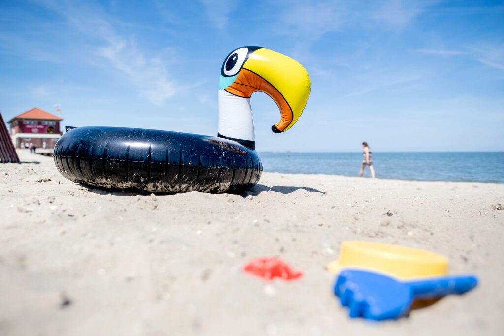 Badespaß: Schwimmtiere sind kein Ersatz für Schwimmflügel