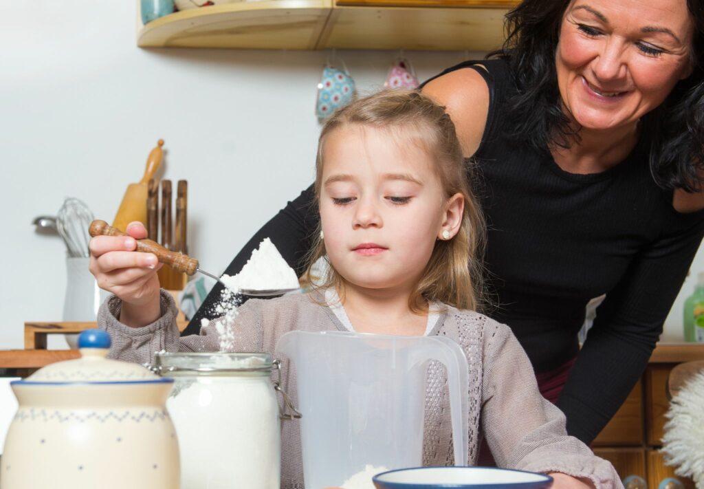 Nikolaus-Geschichtenschmaus: Backen und Lesen mit Kindern