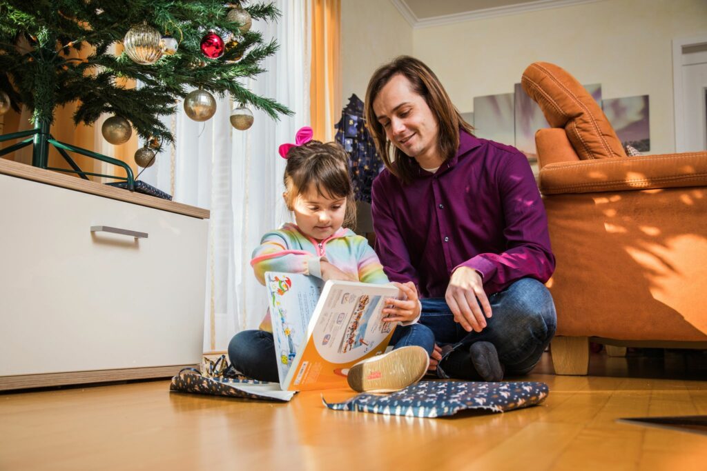 Kein Frust unterm Weihnachtsbaum: Kinder richtig beschenken