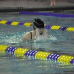 Erwachsene können Schwimmen lernen – auch im Alter von 80 Jahren