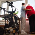 Pflegeheim-Kosten: Was tun, wenn es finanziell eng wird?