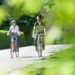 Sie sitzen viel? So kommt mehr Bewegung ins Leben