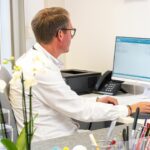 Erster Besuch beim Urologen: Was Männer wissen müssen