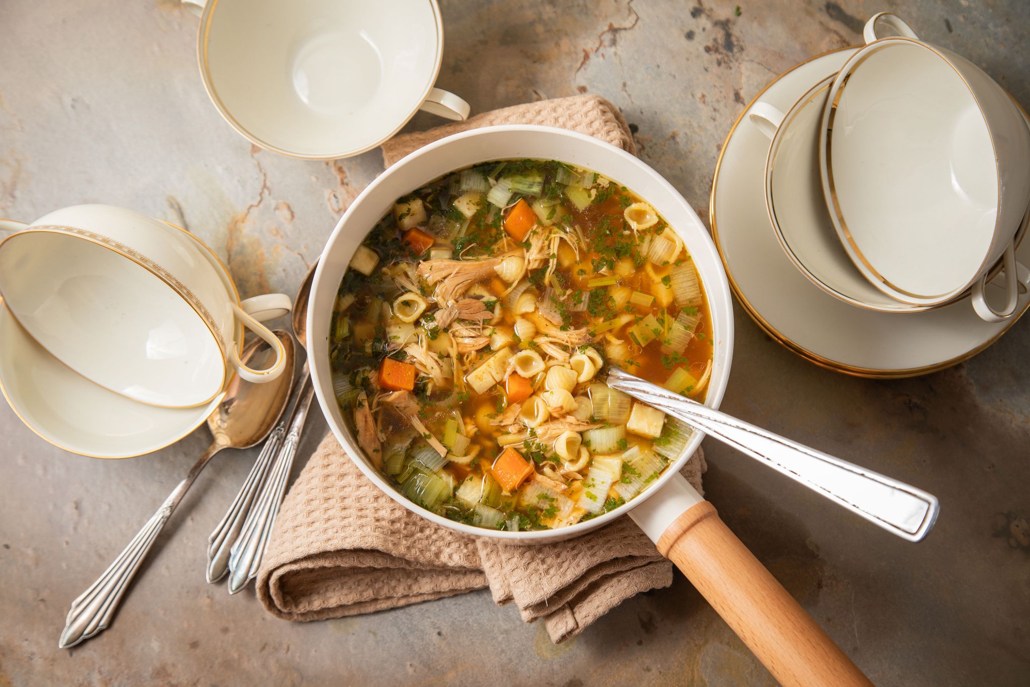 Honig, Suppe, Wickel: Erkältungs-Hausmittel im Check