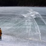 Eingebrochen ins Eis: So befreit man sich – und andere