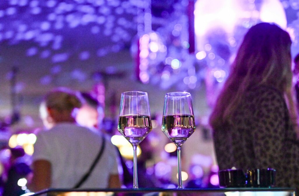 Wie sich Karnevalsfans vor K.-o.-Tropfen schützen